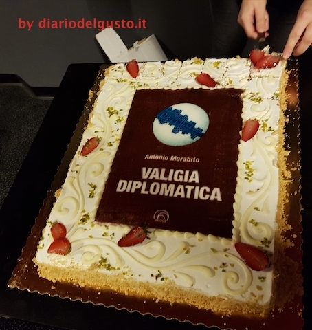 Foto Torta Valigia Diplomatica